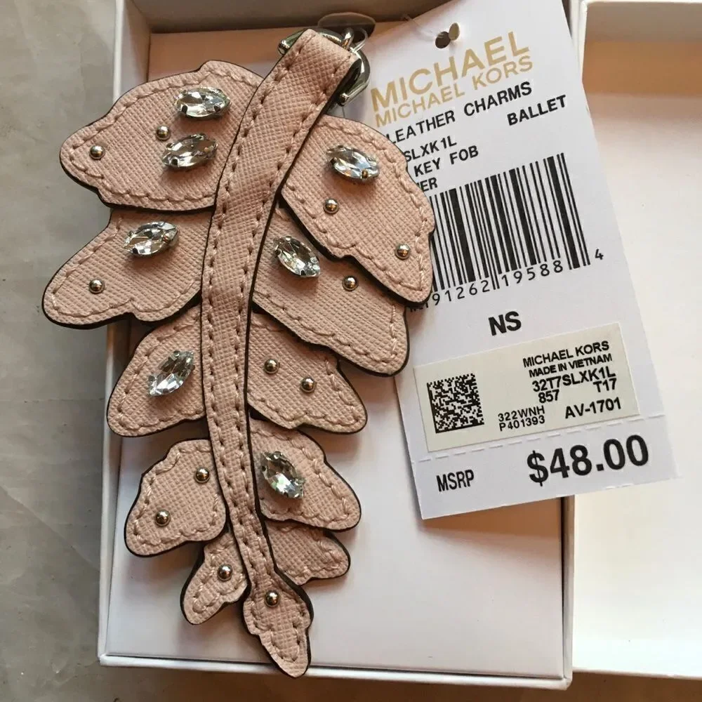 MICHAEL KORS Leather Charm!